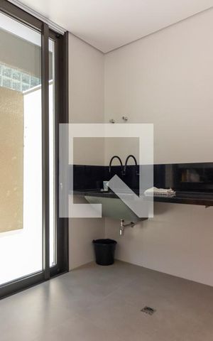 Casa à venda com 518m², 6 quartos e sem vagaÁrea de Serviço