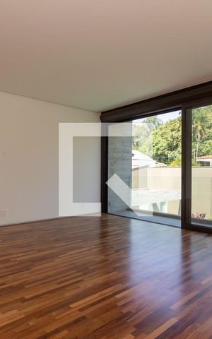 Casa à venda com 518m², 6 quartos e sem vagaSuíte 4