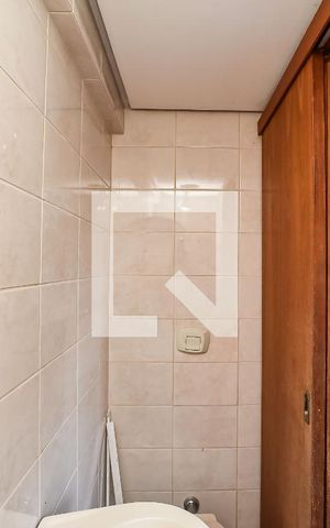 Apartamento à venda com 240m², 3 quartos e 1 vaga Apartamento à venda com 240m², 3 quartos e 1 vagaBanheiro de serviço