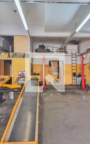 Casa à venda com 400m², 4 quartos e sem vagaGalpão  / Garagem