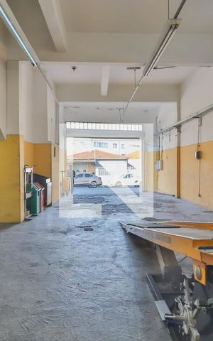 Casa à venda com 400m², 4 quartos e sem vagaGalpão  / Garagem