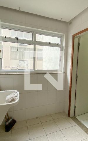 Apartamento à venda com 128m², 3 quartos e 1 vagaÁrea de Serviço