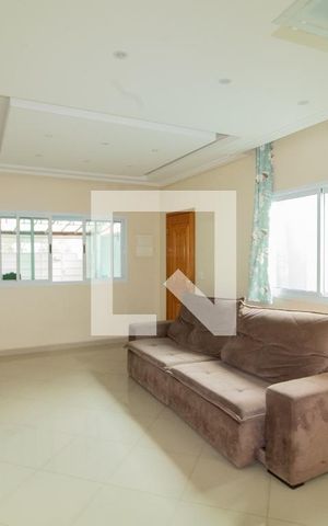 Casa à venda com 200m², 3 quartos e sem vaga Casa à venda com 200m², 3 quartos e sem vagaSala
