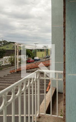 Casa à venda com 200m², 3 quartos e sem vaga Casa à venda com 200m², 3 quartos e sem vagaVaranda