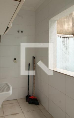 Casa à venda com 200m², 3 quartos e sem vaga Casa à venda com 200m², 3 quartos e sem vagaÁrea de Serviço