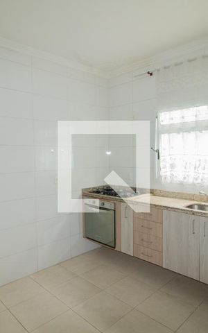 Casa à venda com 200m², 3 quartos e sem vaga Casa à venda com 200m², 3 quartos e sem vagaCozinha - Armários