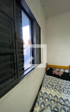 Casa à venda com 330m², 5 quartos e 4 vagas Casa à venda com 330m², 5 quartos e 4 vagasquarto 3