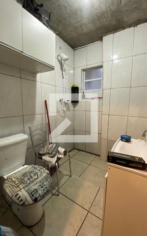 Casa à venda com 330m², 5 quartos e 4 vagas Casa à venda com 330m², 5 quartos e 4 vagasbanheiro