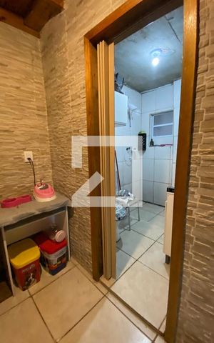 Casa à venda com 330m², 5 quartos e 4 vagas Casa à venda com 330m², 5 quartos e 4 vagasbanheiro
