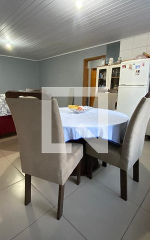 Casa à venda com 330m², 5 quartos e 4 vagas Casa à venda com 330m², 5 quartos e 4 vagasCozinha