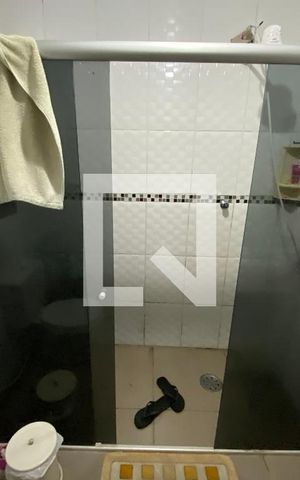 Casa à venda com 330m², 5 quartos e 4 vagas Casa à venda com 330m², 5 quartos e 4 vagasbanheiro