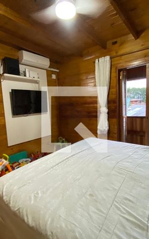 Casa à venda com 330m², 5 quartos e 4 vagas Casa à venda com 330m², 5 quartos e 4 vagasVista da Sacada