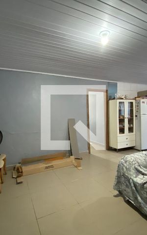 Casa à venda com 330m², 5 quartos e 4 vagas Casa à venda com 330m², 5 quartos e 4 vagasSala