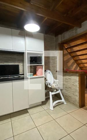 Casa à venda com 330m², 5 quartos e 4 vagas Casa à venda com 330m², 5 quartos e 4 vagascozinha casa 2