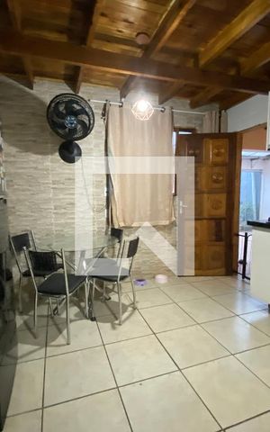Casa à venda com 330m², 5 quartos e 4 vagas Casa à venda com 330m², 5 quartos e 4 vagascozinha casa 2