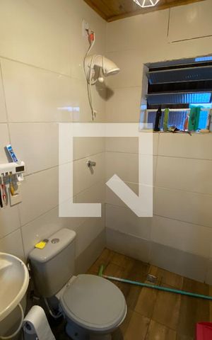 Casa à venda com 330m², 5 quartos e 4 vagas Casa à venda com 330m², 5 quartos e 4 vagasbanheiro suite quarto 1