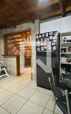 Casa à venda com 330m², 5 quartos e 4 vagas Casa à venda com 330m², 5 quartos e 4 vagascozinha casa 2