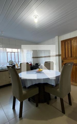 Casa à venda com 330m², 5 quartos e 4 vagas Casa à venda com 330m², 5 quartos e 4 vagasCozinha