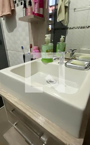Casa à venda com 330m², 5 quartos e 4 vagas Casa à venda com 330m², 5 quartos e 4 vagasbanheiro