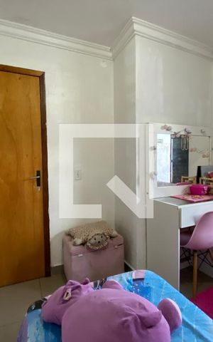 Casa à venda com 330m², 5 quartos e 4 vagas Casa à venda com 330m², 5 quartos e 4 vagasquarto 1