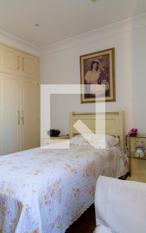 Casa à venda com 331m², 4 quartos e 4 vagasSuíte 3