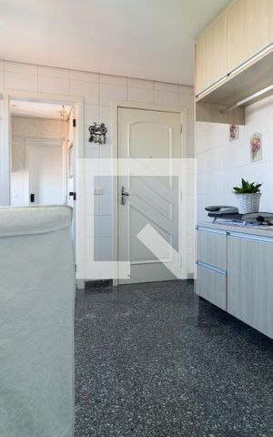 Casa à venda com 331m², 4 quartos e 4 vagasCozinha