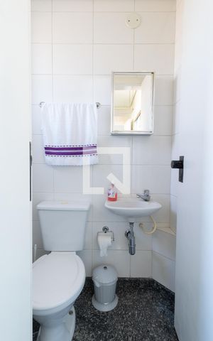Casa à venda com 331m², 4 quartos e 4 vagasBanheiro Area de Serviço
