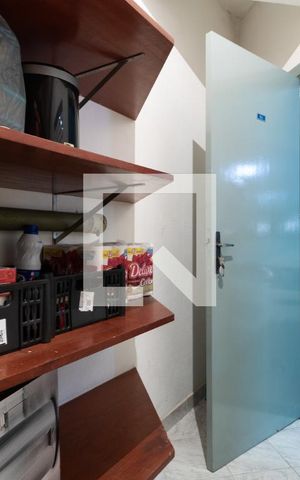 Casa à venda com 331m², 4 quartos e 4 vagasQuarto de Serviço