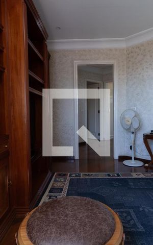 Casa à venda com 331m², 4 quartos e 4 vagasSala 2