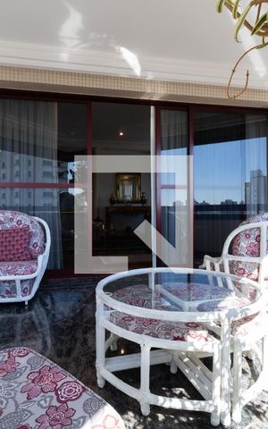 Casa à venda com 331m², 4 quartos e 4 vagasVaranda