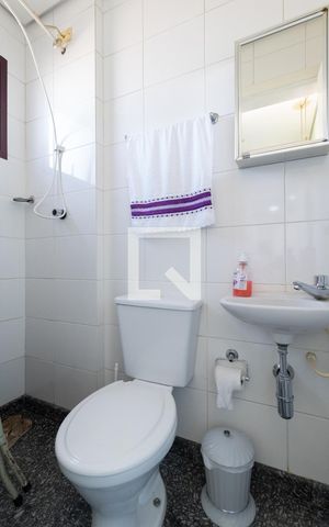 Casa à venda com 331m², 4 quartos e 4 vagasBanheiro Area de Serviço