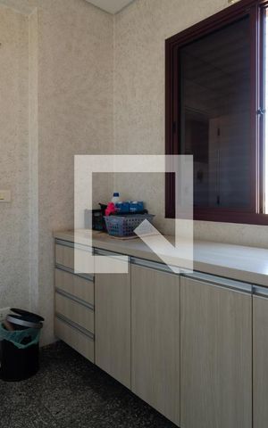 Casa à venda com 331m², 4 quartos e 4 vagasÁrea de Serviço