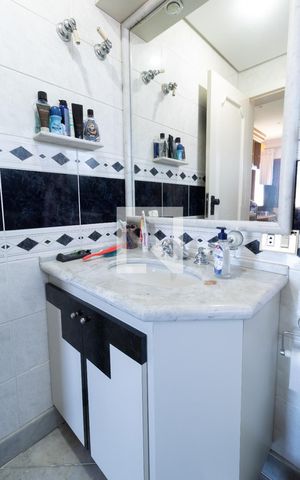 Casa à venda com 331m², 4 quartos e 4 vagasBanheiro Suite 2