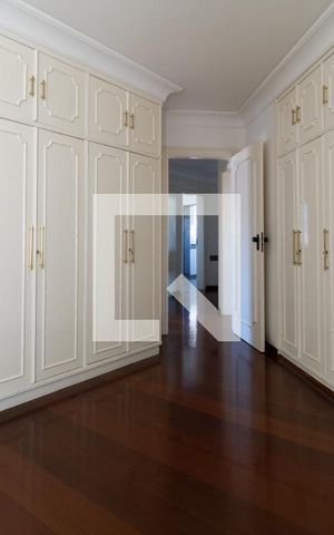 Casa à venda com 331m², 4 quartos e 4 vagasSuite 1