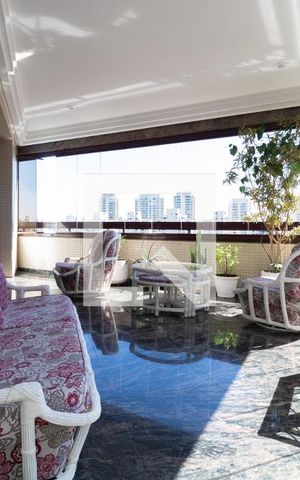 Casa à venda com 331m², 4 quartos e 4 vagasVaranda