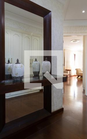 Casa à venda com 331m², 4 quartos e 4 vagasHall
