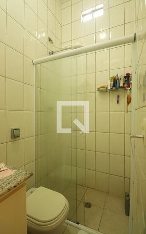 Casa à venda com 275m², 2 quartos e 3 vagasSuíte - Banheiro do Quarto 1