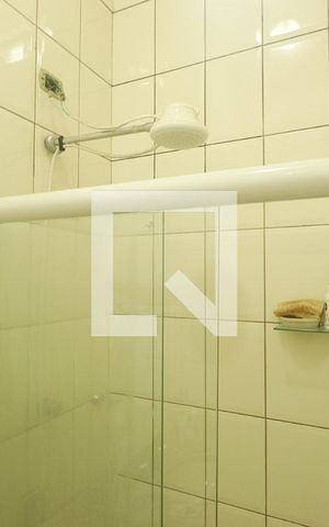 Casa à venda com 275m², 2 quartos e 3 vagasSuíte - Banheiro do Quarto 1