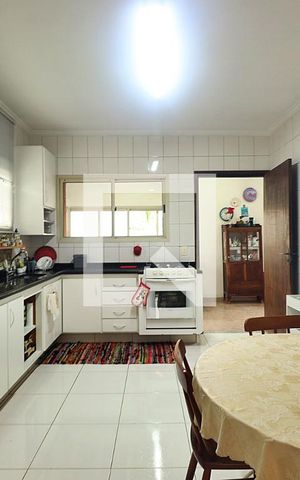 Casa à venda com 275m², 2 quartos e 3 vagasCozinha