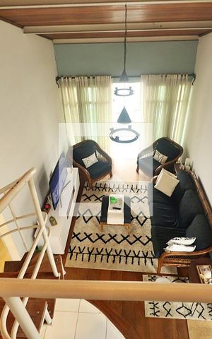 Casa à venda com 275m², 2 quartos e 3 vagasMezanino - Vista