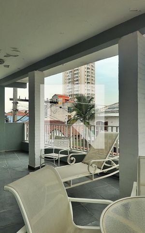 Casa à venda com 275m², 2 quartos e 3 vagasVaranda