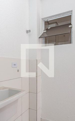 Apartamento à venda com 38m², 2 quartos e sem vaga Apartamento à venda com 38m², 2 quartos e sem vagaArea de Serviços
