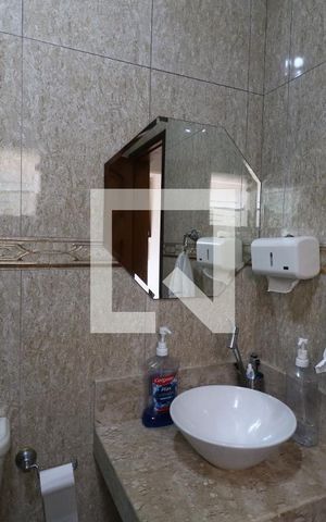 Casa à venda com 420m², 2 quartos e 20 vagasBanheiro Social