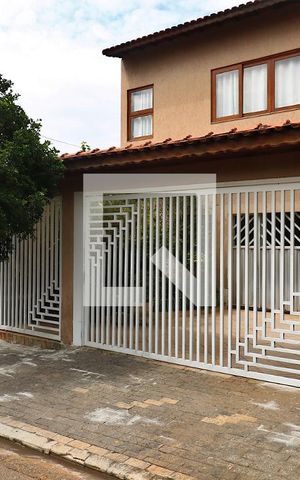 Casa à venda com 420m², 2 quartos e 20 vagasFachada