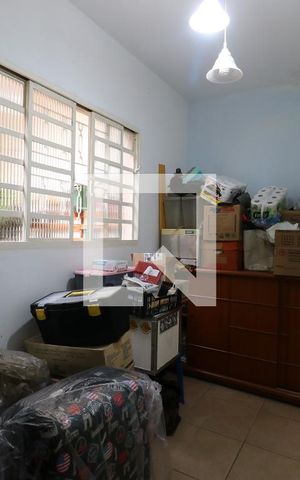 Casa à venda com 420m², 2 quartos e 20 vagasEdícula - Quarto