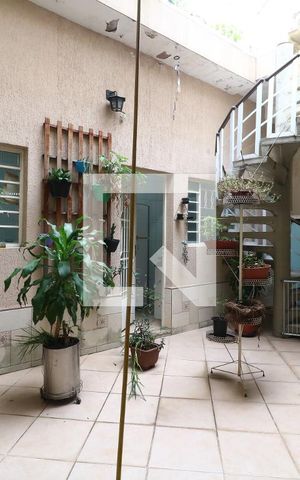 Casa à venda com 420m², 2 quartos e 20 vagasEdícula - Fachada