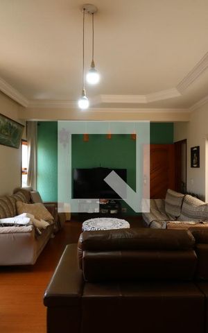 Casa à venda com 420m², 2 quartos e 20 vagasSala