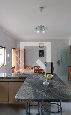 Casa à venda com 420m², 2 quartos e 20 vagasCozinha