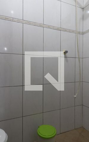Casa à venda com 420m², 2 quartos e 20 vagasEdícula - Banheiro