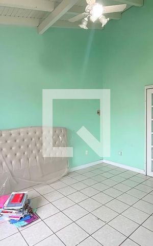 Casa à venda com 310m², 4 quartos e 5 vagas Casa à venda com 310m², 4 quartos e 5 vagasQuarto 2